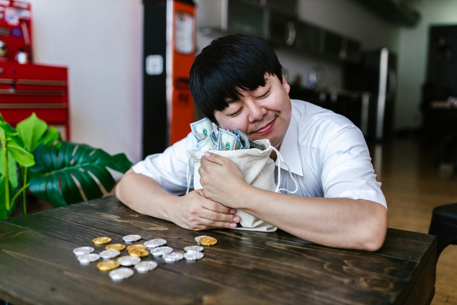 Why Grateful People Get Richer (Do This Daily!) 2 why grateful people get richer